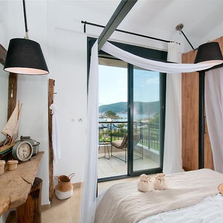 Seathon Seafront Beach Villa In Kalamitsi Εξωτερικό φωτογραφία